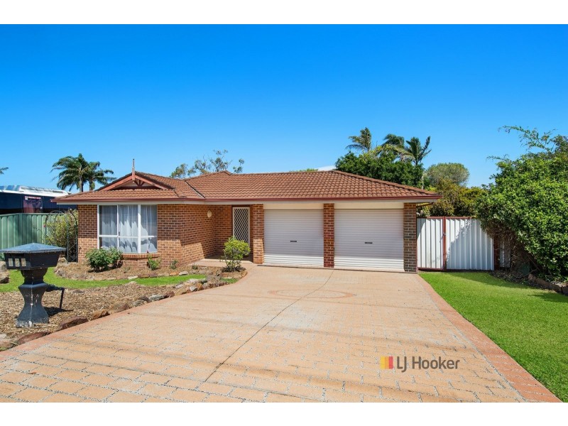 120 Roper Road, Blue Haven NSW 2262