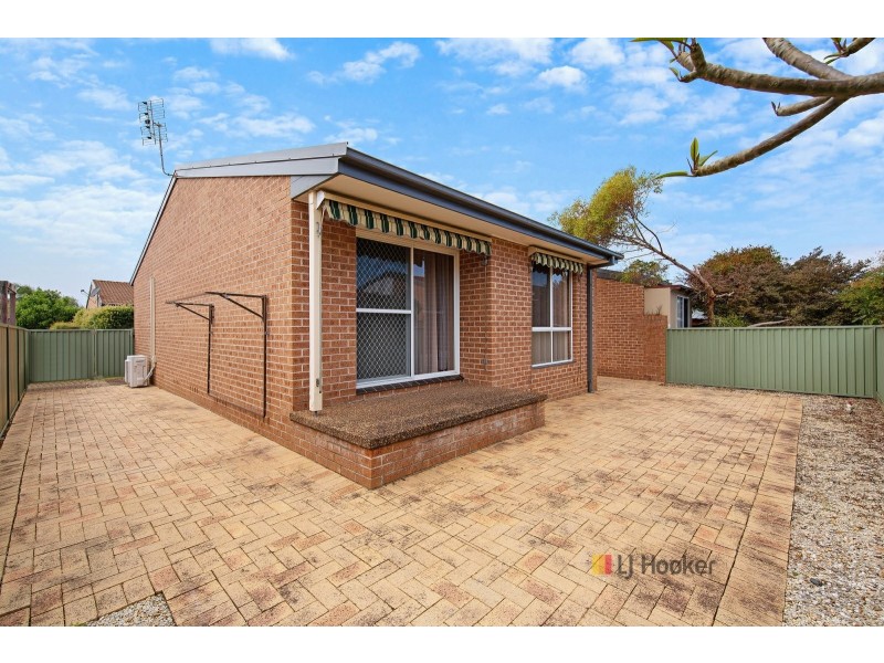 Unit 4/1 Dan Close, Gorokan NSW 2263