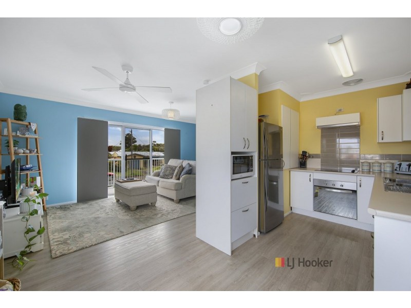 41 Wall Road, Gorokan NSW 2263