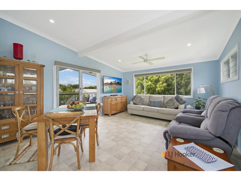 41 Wall Road, Gorokan NSW 2263