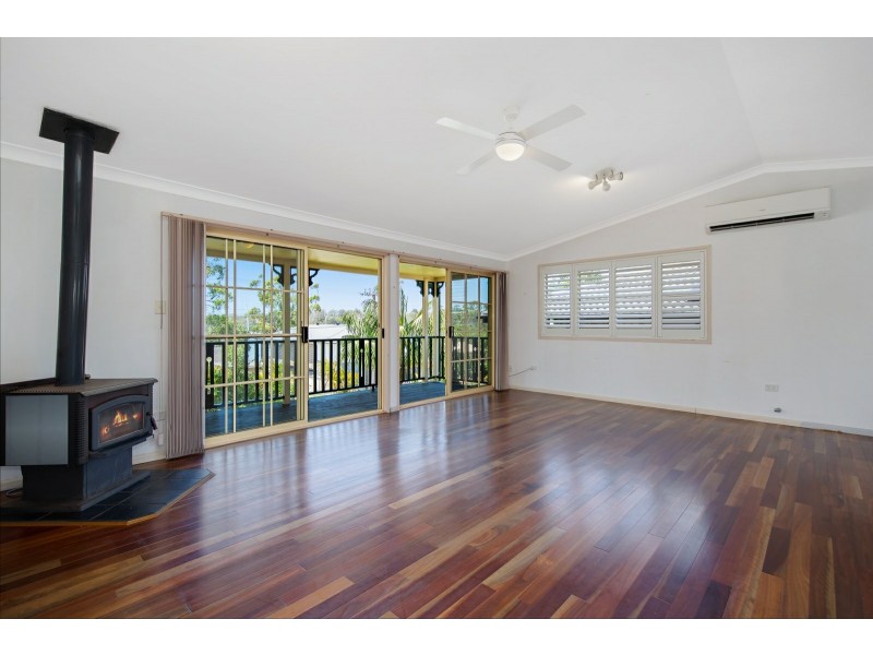37 Lloyd Avenue, Chain Valley Bay NSW 2259
