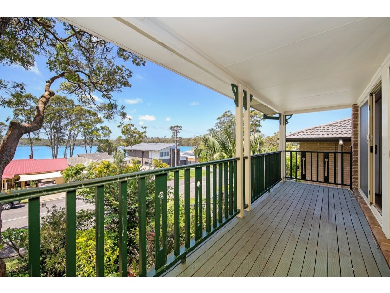 37 Lloyd Avenue, Chain Valley Bay NSW 2259