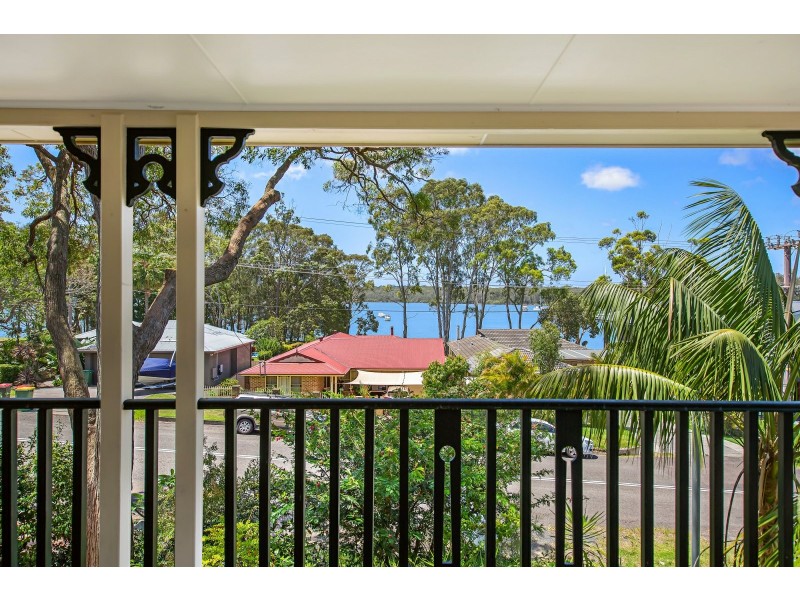 37 Lloyd Avenue, Chain Valley Bay NSW 2259