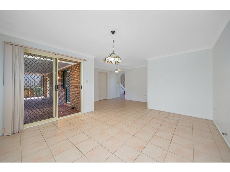 37 Lloyd Avenue, Chain Valley Bay NSW 2259