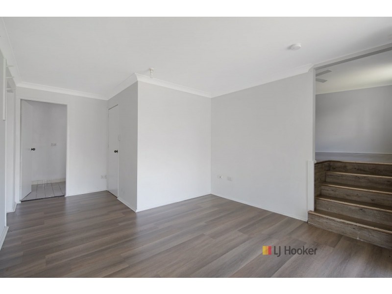 3 Penguin Road, Blue Haven NSW 2262