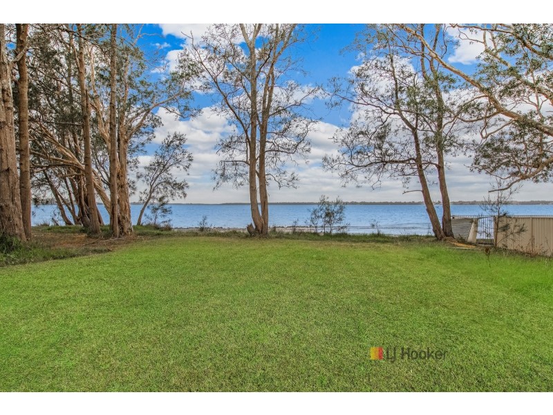 23 Malvina Parade, Gorokan NSW 2263