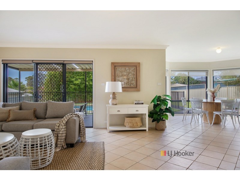8 Swindon Close, Lake Haven NSW 2263