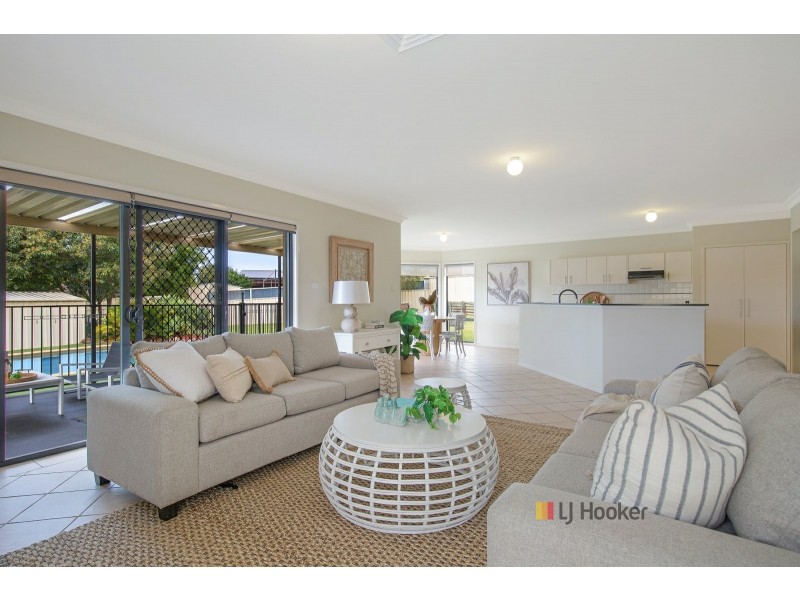 8 Swindon Close, Lake Haven NSW 2263
