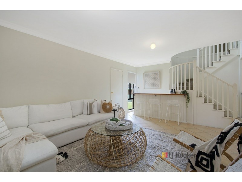 8 Swindon Close, Lake Haven NSW 2263