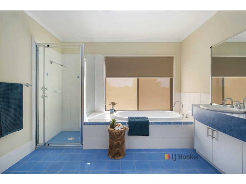 8 Swindon Close, Lake Haven NSW 2263