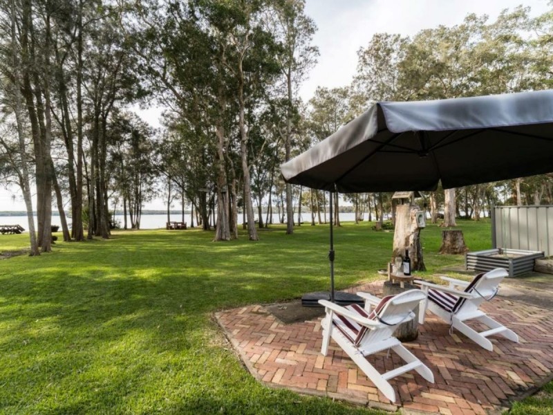 21 Lakeshore Avenue, Kingfisher Shores NSW 2259