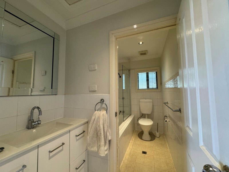 15 Boronia Avenue, Lake Munmorah NSW 2259