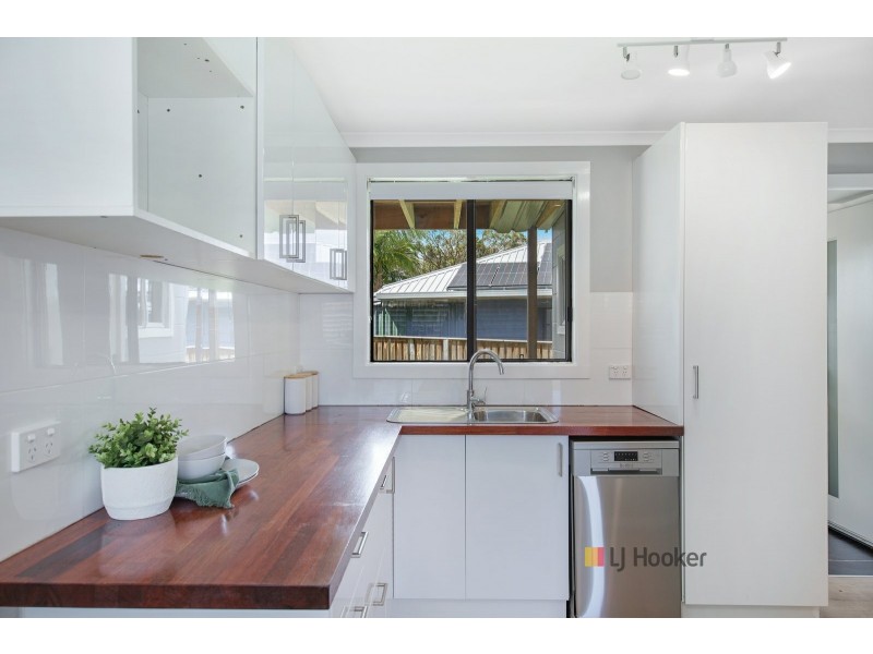43 Queens Road, Lake Munmorah NSW 2259