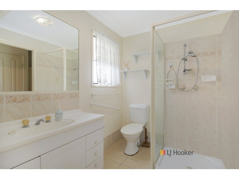33/2 Mulloway Road, Chain Valley Bay NSW 2259