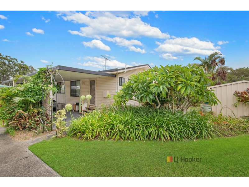 33/2 Mulloway Road, Chain Valley Bay NSW 2259