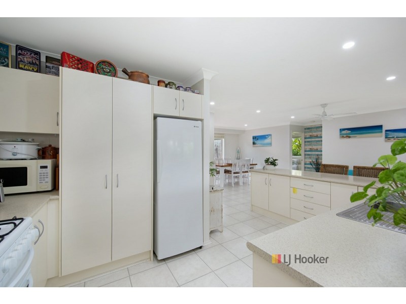 44 Scenic Circle, Budgewoi NSW 2262