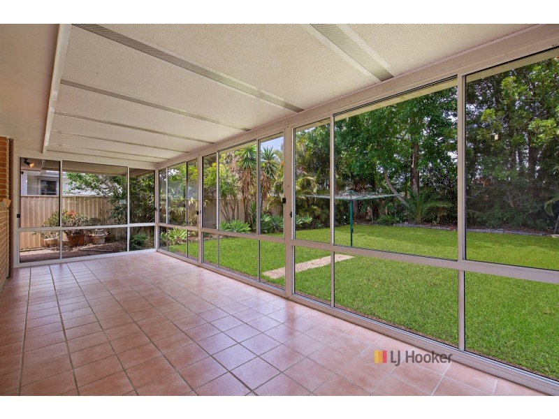 11 Fourth Avenue, Toukley NSW 2263