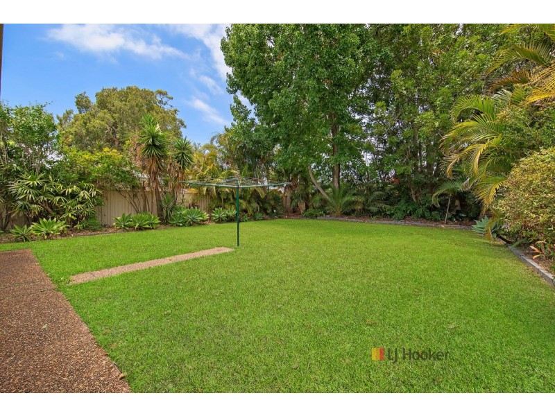 11 Fourth Avenue, Toukley NSW 2263