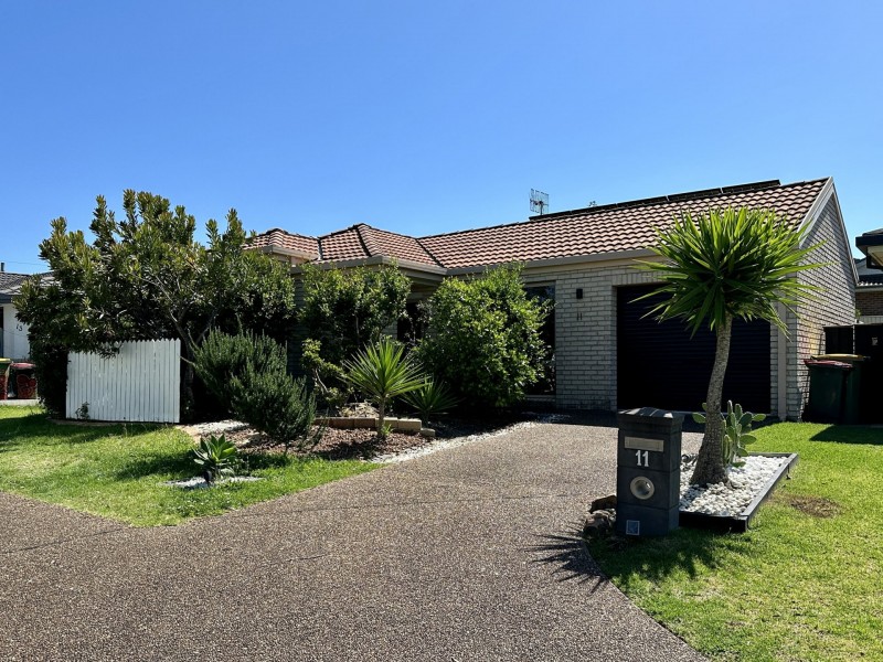 11 Shearer Crescent, Blue Haven NSW 2262