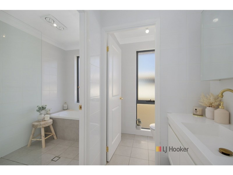 18 Waugh Close, Blue Haven NSW 2262