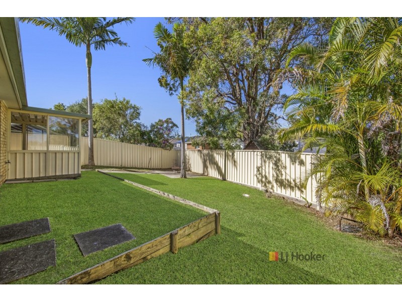 18 Waugh Close, Blue Haven NSW 2262