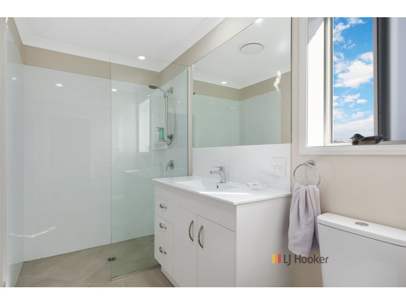 43/2 Macleay Drive, Halekulani NSW 2262