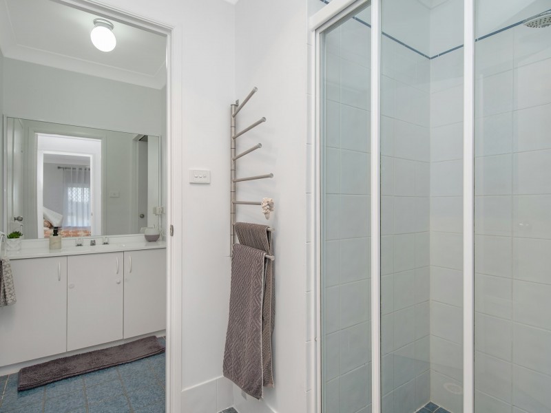 17 Sunset Parade, Chain Valley Bay NSW 2259