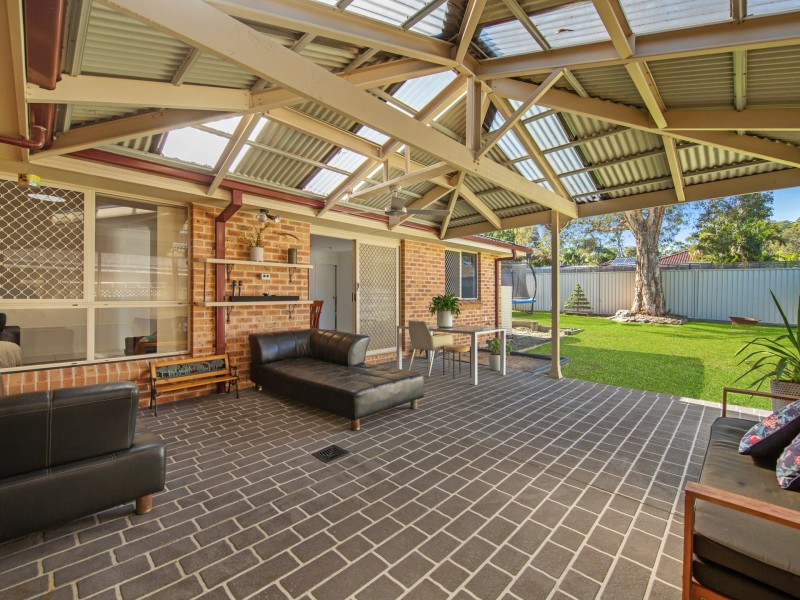 17 Sunset Parade, Chain Valley Bay NSW 2259