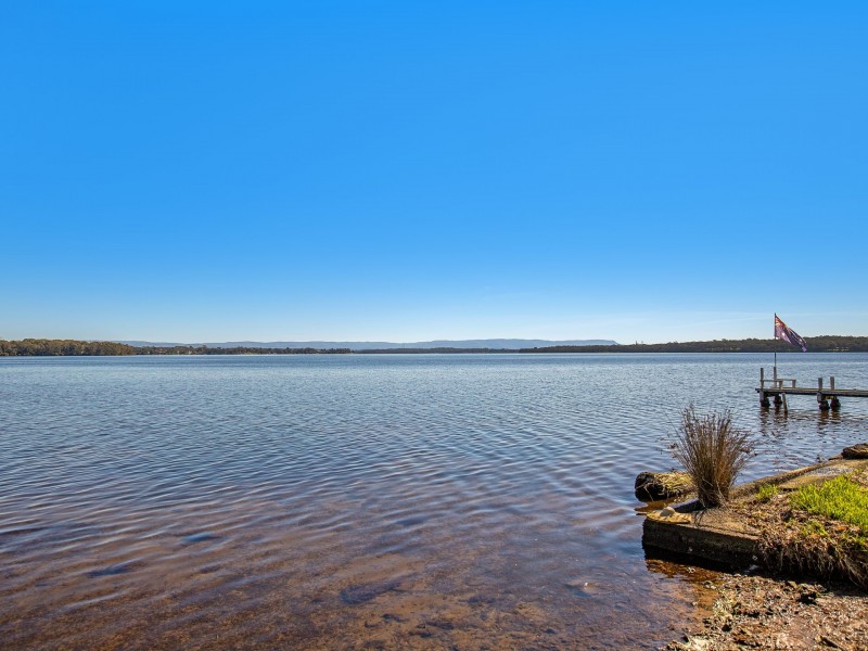 17 Sunset Parade, Chain Valley Bay NSW 2259