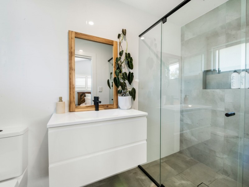 84 Cadonia Road, Tuggerawong NSW 2259
