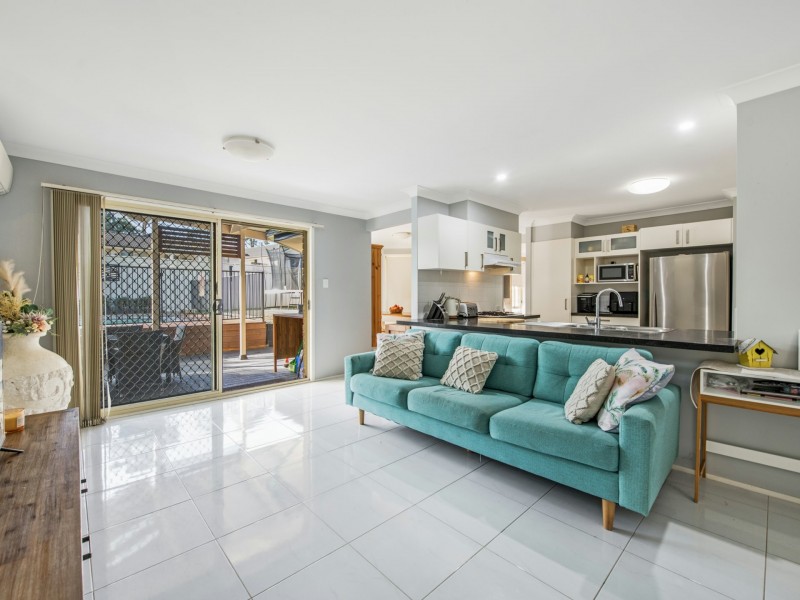 2 Flame Tree Close, Hamlyn Terrace NSW 2259