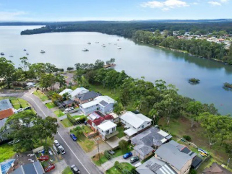 62 Lloyd Avenue, Chain Valley Bay NSW 2259