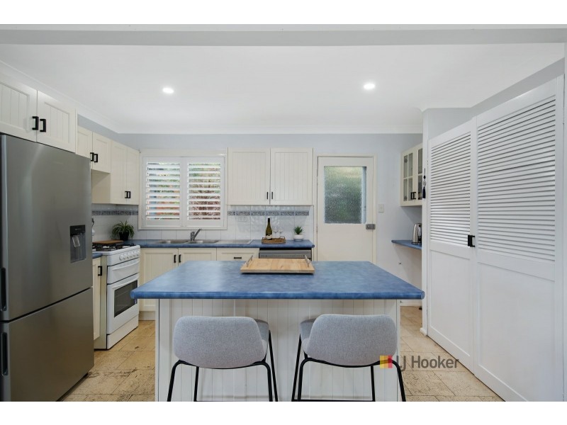 30 Coonanga Avenue, Budgewoi NSW 2262