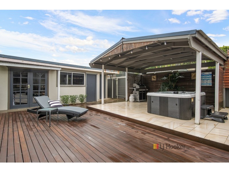 30 Coonanga Avenue, Budgewoi NSW 2262