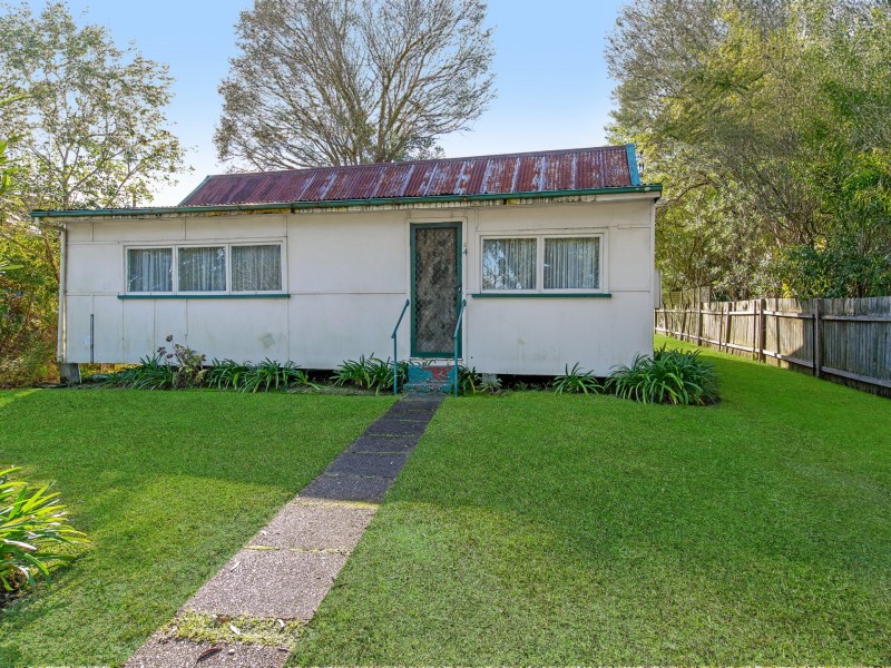 4 Panonia Road, Wyong NSW 2259