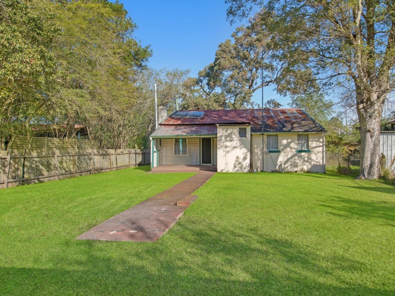 4 Panonia Road, Wyong NSW 2259