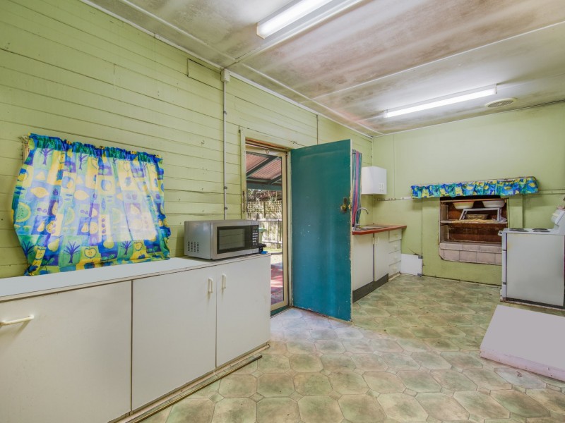 4 Panonia Road, Wyong NSW 2259