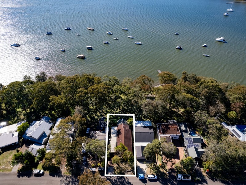 34 Lloyd Avenue, Chain Valley Bay NSW 2259