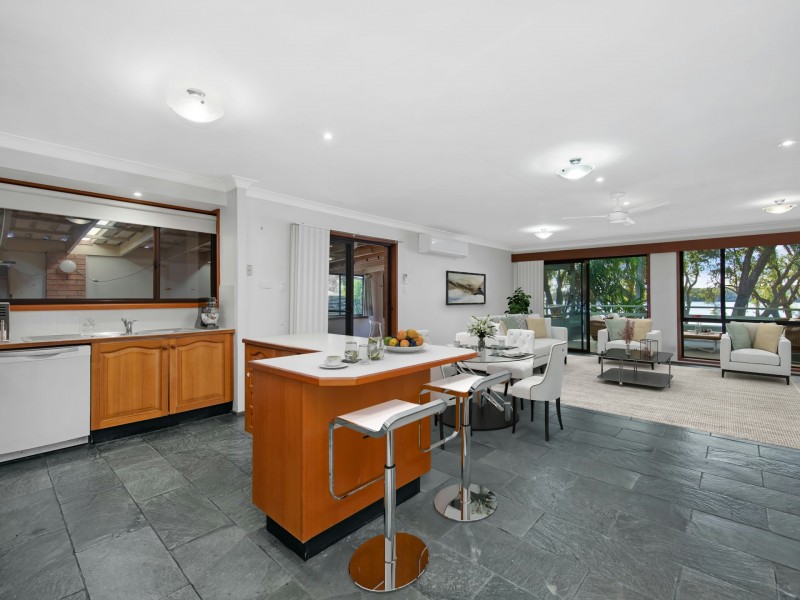 34 Lloyd Avenue, Chain Valley Bay NSW 2259