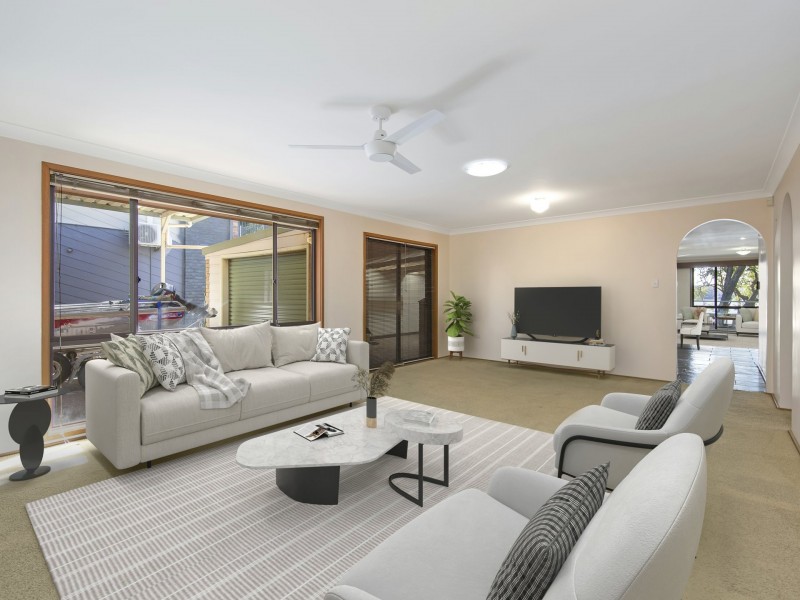 34 Lloyd Avenue, Chain Valley Bay NSW 2259