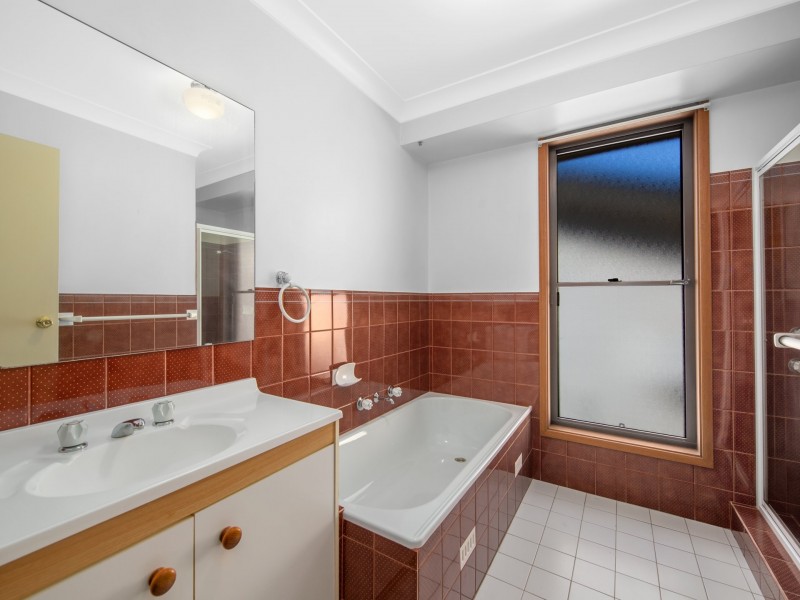 34 Lloyd Avenue, Chain Valley Bay NSW 2259