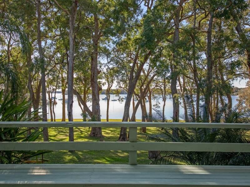 34 Lloyd Avenue, Chain Valley Bay NSW 2259