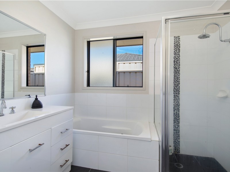 41 Summerland Road, Summerland Point NSW 2259