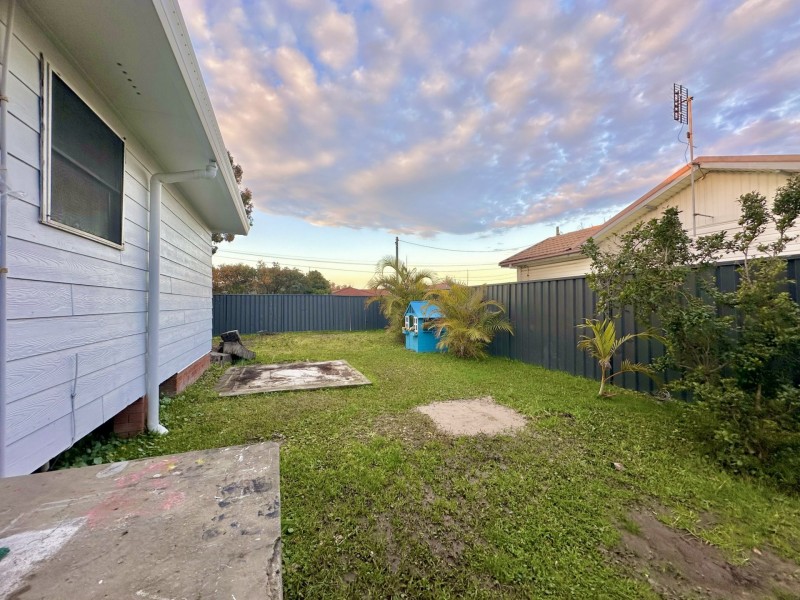 86 Manuka Parade, Gorokan NSW 2263