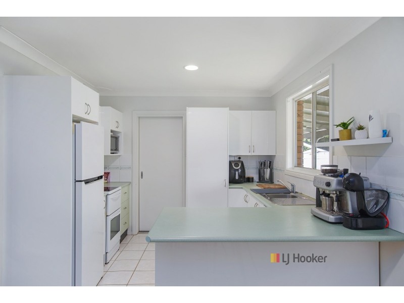 2 John Street, Gorokan NSW 2263