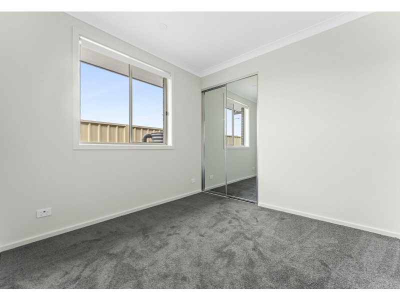 5 McEnery Close, Hamlyn Terrace NSW 2259