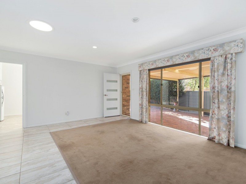 2/2 Dale Avenue, Chain Valley Bay NSW 2259