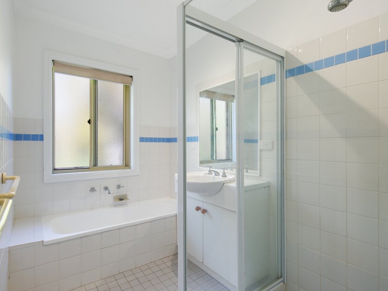 2/2 Dale Avenue, Chain Valley Bay NSW 2259