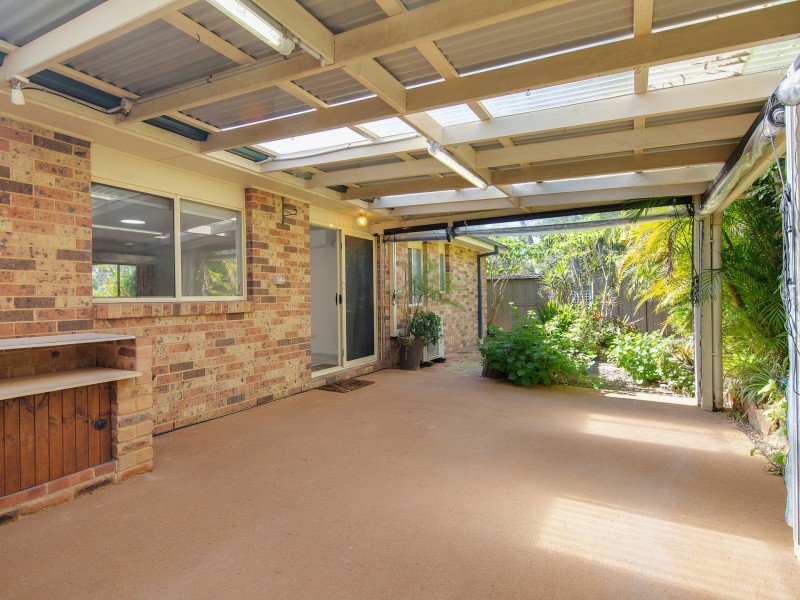 2/2 Dale Avenue, Chain Valley Bay NSW 2259