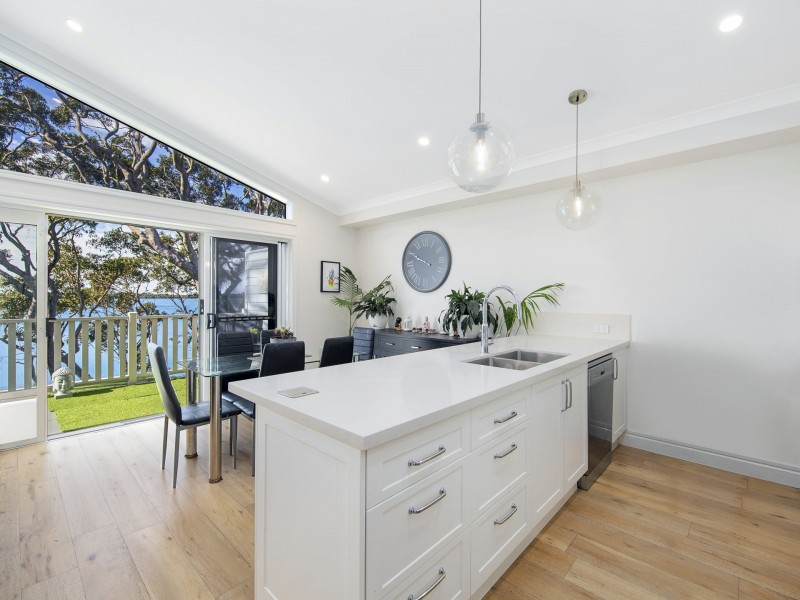 13/2 Macleay Drive, Halekulani NSW 2262